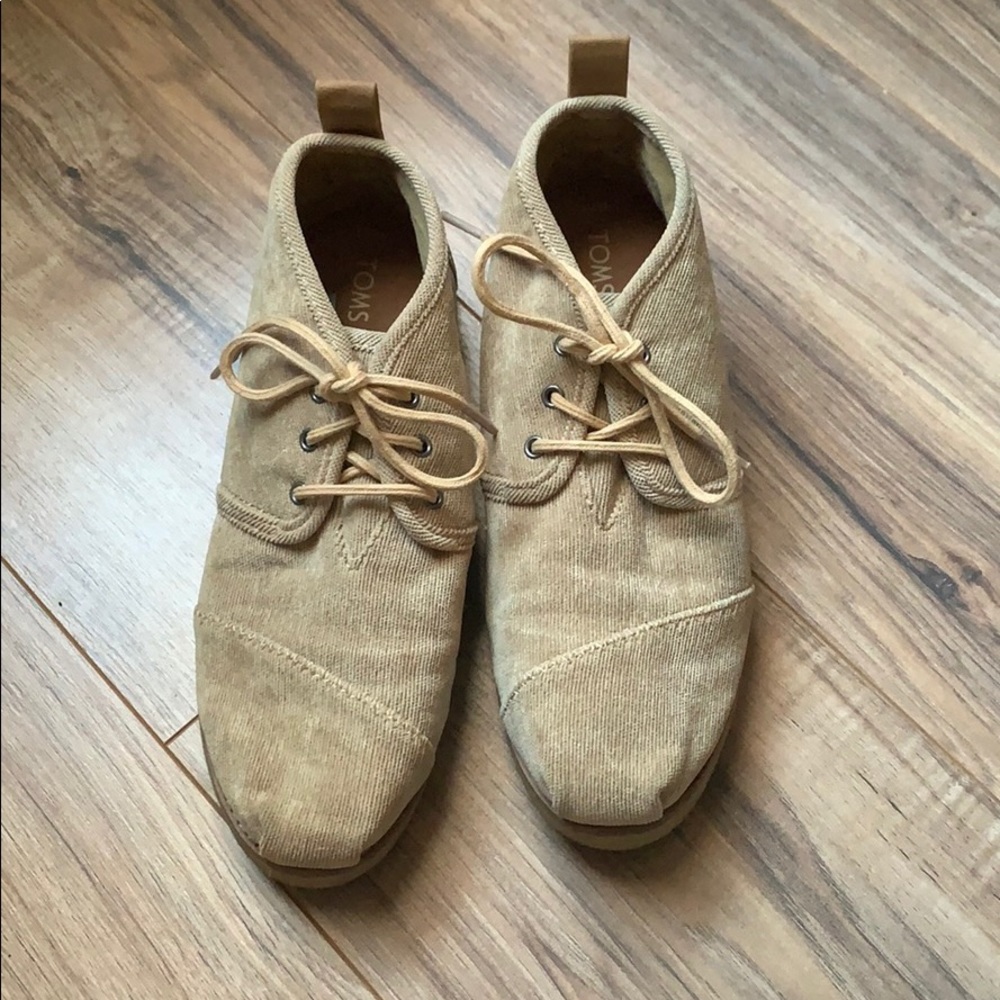 Toms tie up loafers